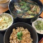 そば処 丞 - Cセット（かしわそば&炊き込みごはん）880円