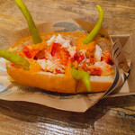 LUKE'S LOBSTER - ホセ・アンドレ ロブスターロール 1380円