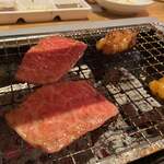 炭火焼肉バル AGITO HIRAO - 