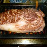 焼肉天国ヤールジャン - コンロからはみ出るくらい大きい