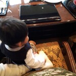 あざみ野うかい亭 - 息子の椅子の高さが足りなかったので、合わせてくれました( *´艸)