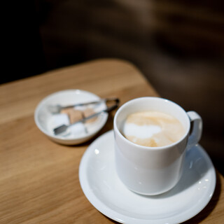 カフェ アアルト_1