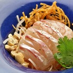 AKA - 真鯛の刺身 サラダ仕立て