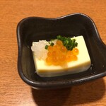 殻YABURI - お通し/いくらのたまご豆腐（480円）