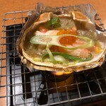 h Kara Yaburi - 蟹とイクラの贅沢甲羅焼き（880円）