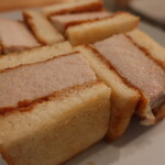 Sandwich Box - 三元豚のロースカツサンド