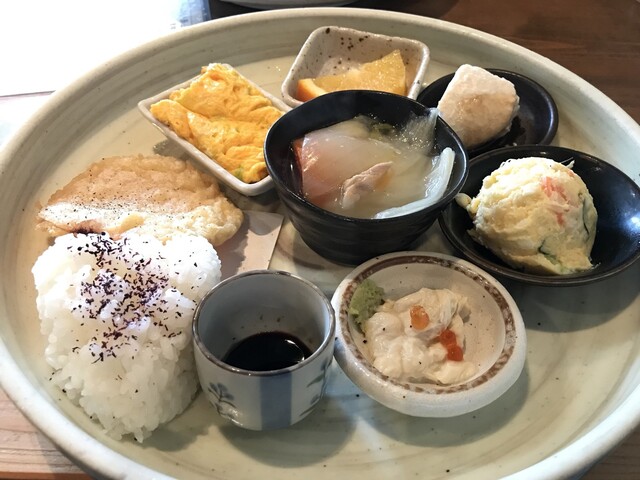 居酒屋 虎丸 （izakaya TORAMARU 【旧店名：ナチュラルダイニング