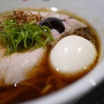 Japanese Soba Noodles 蔦 - 美しい彩り、綺麗な味玉