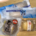 道の駅 ばとう - トマト餡どら焼き・いちごのほっぺ・鮎最中