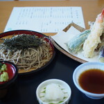 Towarisoba Yura - 天ぷら蕎麦（田舎）
