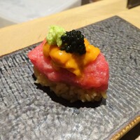 鮨 いつみ - ①鮪の突先剥き身と雲丹