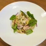 マッシュルームと白菜のトリュフクリームパスタ