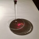 レ セゾン - 赤く美しい影、揺れる心