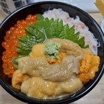 海鮮丼屋 小熊商店 - ウニ·いくら·カニ の三色丼 ¥2980