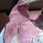 鶏そば 啜る - 美味しい！美しいチャーシュー！