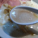 鶏そば 啜る - エスプーマのスープ