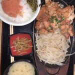 水炊き もつ鍋 鳥料理 博多 華味鳥 - 