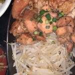 水炊き もつ鍋 鳥料理 博多 華味鳥 - 