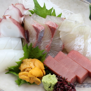 Ideal for pairing with alcohol ◎“Osashi” where exceptional freshness and quality coexist