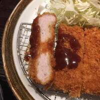 とんかつ まい泉 青山本店 - 肉厚でしかも柔らかい