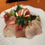 天びん屋 - 料理写真:お刺身盛り合わせ