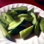 モンゴルレストラン シンキロー - キューリサラダ