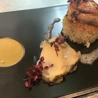 フォアグラとトリュフの焼きリゾット　蝦夷鮑とそのコライユソース