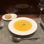 Bistro Q - 本日のスープ
                        2019年12月24日昼