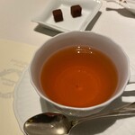 ラ メゾン ヒトトキ - 生チョコのプティフールとフレーバーティー