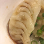 かつぎや - このぷるんとした水餃子　もう堪りません