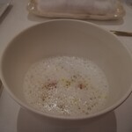 シルー - 2「ジーマミー豆腐のカプチーノ仕立て」
      →ジーマミーの濃厚な味そのまま生かしてますが泡状でありながらクリーミィ　