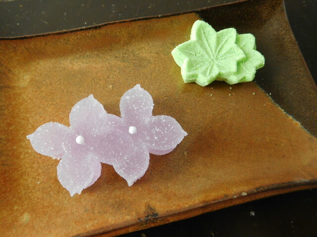 観世（かんぜ） - 中央弘前（和菓子）の写真