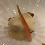 割烹 一楓 - 豚の角煮　下仁田葱のソースで かなり好み。豚肉は柔らかすぎず、でもお箸でほろっとほぐれます。 ソースがいいアクセント。角煮の味が濃すぎないのがいい。