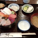 魚喜代 - 海鮮丼(1300円)