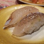 回転寿し 魚一心 - 金頭昆布締め(280円税)です。