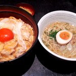 鶏味座 ダイバーシティ東京プラザ店 - 究極の親子丼&ラーメンセット