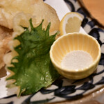 能登美 はなれ - ハタハタ天ぷら(能登西海産)@700円：塩