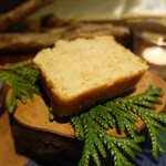 ル クーリュズ - 自家製の焼きたてパン