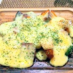 神田 まる牛 second - ラクレットチーズの温野菜添え