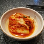 焼肉料理二郎 - 白菜キムチ