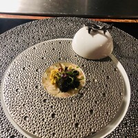 銀座うかい亭 - ●伊勢海老のタルタルとオシェトラキャビアの逸品
                      
                      