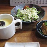 Juraku - サラダと茶碗蒸しとあつあげ