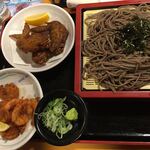 天然温泉コロナの湯 - 全部単品。ざるそば、ガーリックシュリンプ、手羽先。
