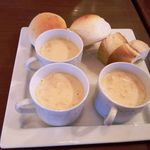 BACIO - ポタージュスープとパン