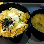 松のや - 玉子丼 味噌汁おかわり自由付290円(税込)