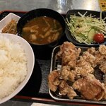 奈良駅前応援団 大分からあげと鉄板焼 勝男 - 