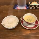 洋食 ふきのとう - ご飯とコーンポタージュスープ