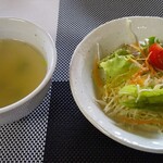 Suriran Kaka Re Eijima - セットのスープ ＆ サラダ