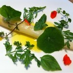 ラス - トマトのジュでマリネしたフランス産ホワイトアスパラガス（2012.3）