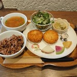 喫茶さえき - ひよこ豆のコロッケ